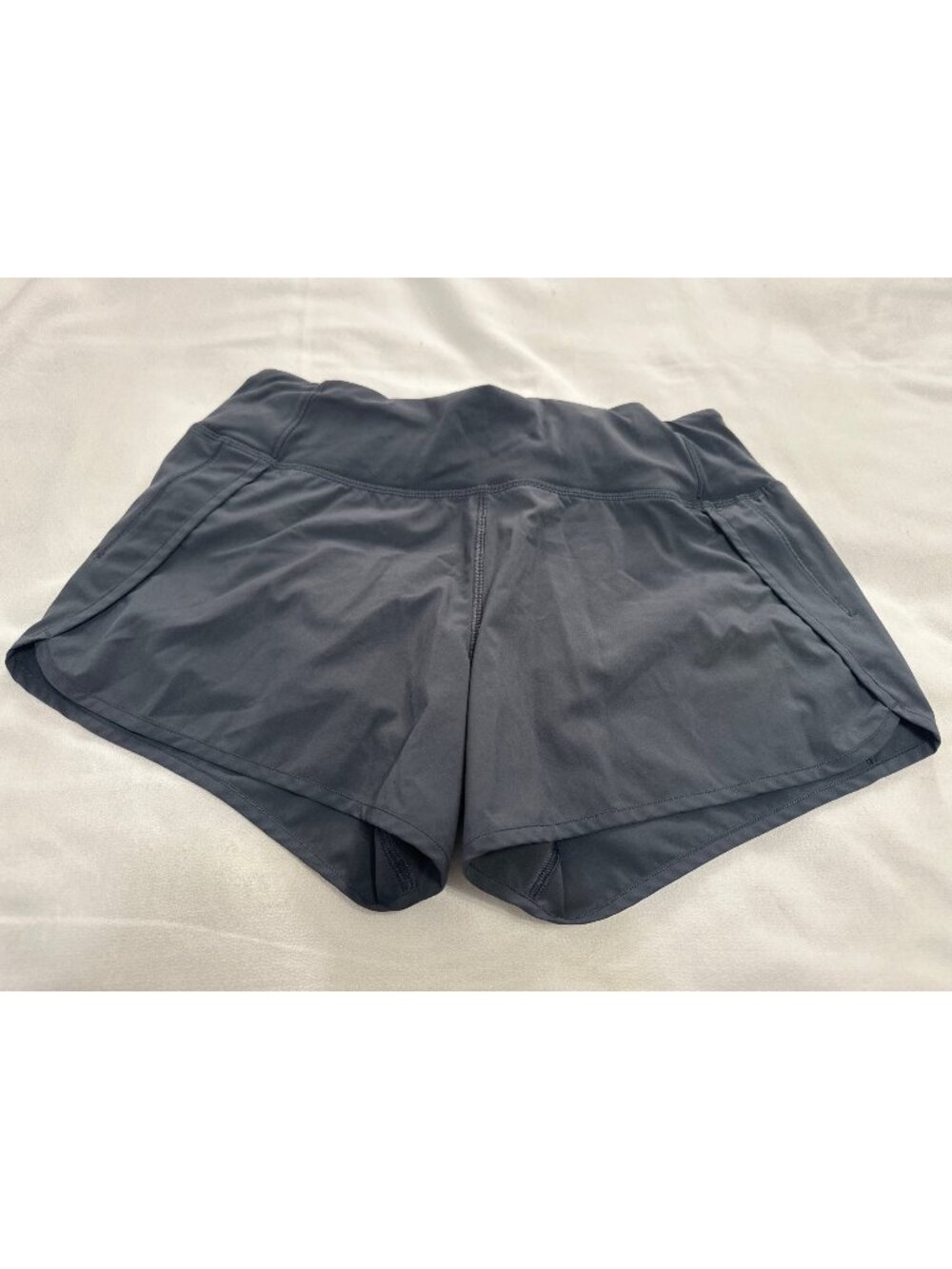 Lululemon Womens gray High-Waisted Athletic Shorts With Zippered Back Pocket Si
